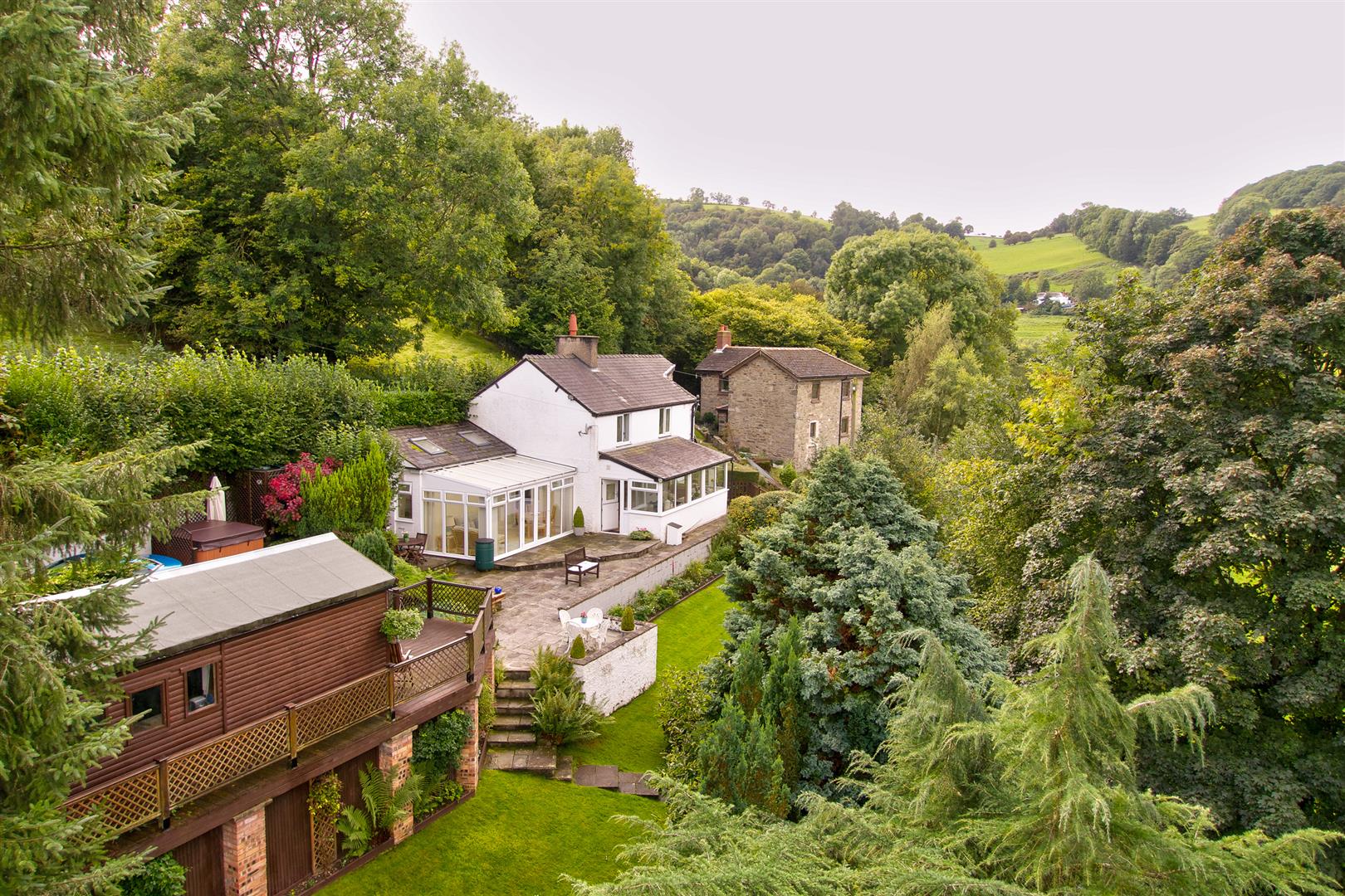 Ty Gwyn, Llwynmawr, Llangollen, LL20 7BE Estate Agents & Auctioneers